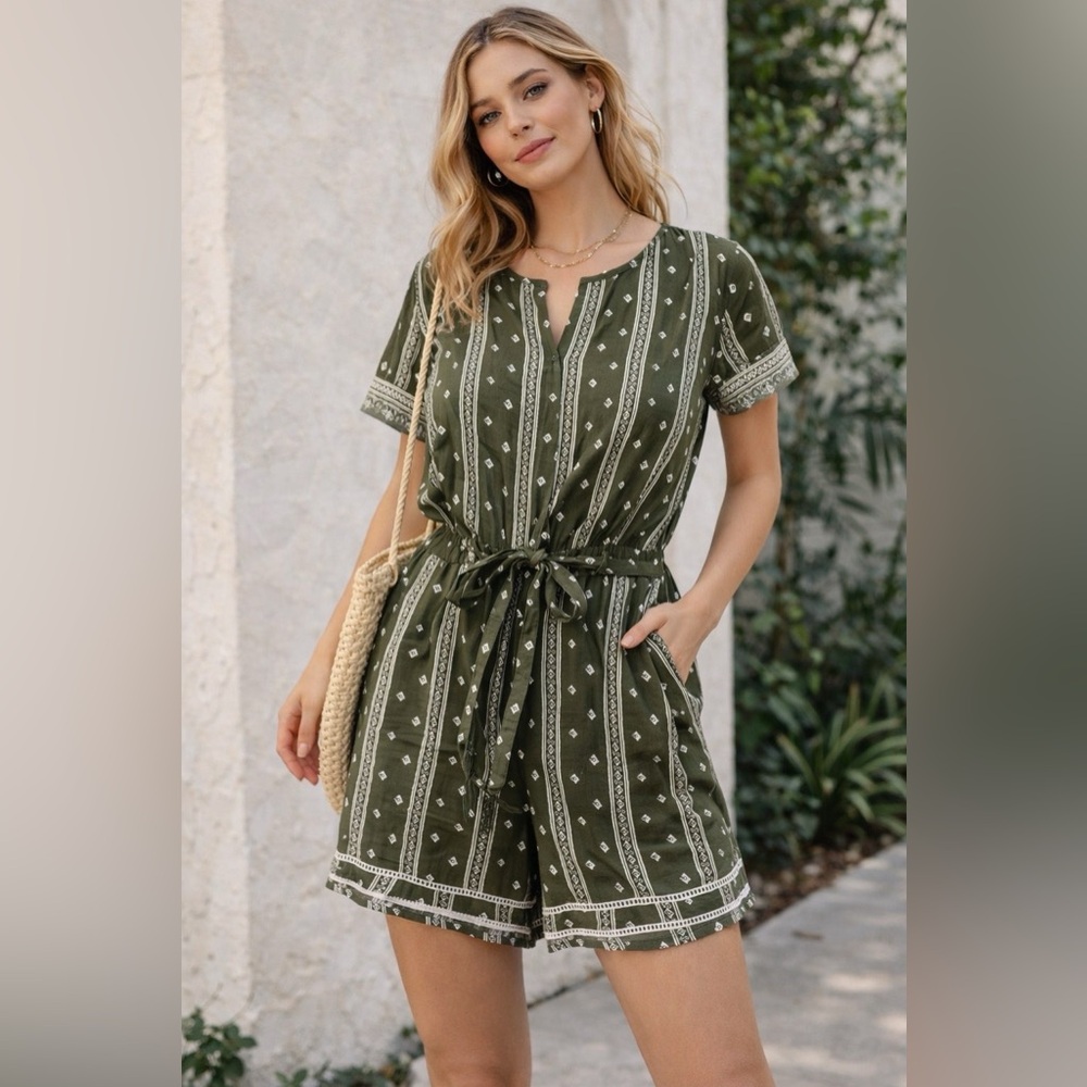 Hayden LA NWT Olive Green Boho Romper Tie Waist Short Sleeve Size S